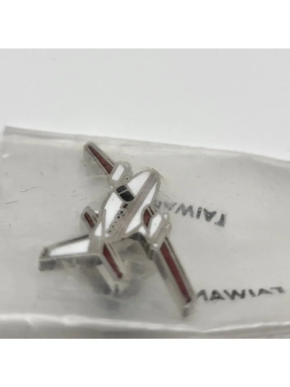 Vintage Beechcraft Enamel Airplane pin Pilot Tie tack